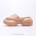 Slip On Casual Shoes For Men And Women_vogvips.com