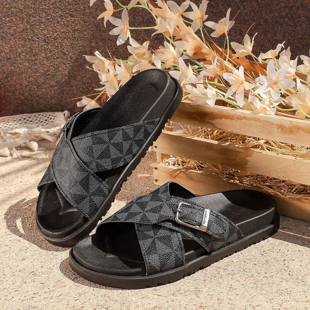 Outdoor Color-blocked Edging Casual Women's Slippers Summer New One-step Breathable Non-slip Wear-resistant Large Size Slippers_vogvips.com