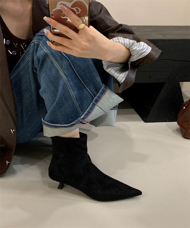 French Style Pointed Toe Short For Women 2025 Autumn Winter New Thin High Heel Suede Slim Nude Internet Celebrity_vogvips.com