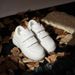 2026 New Sichun Style Mao Same Spring And Autumn Velcro White Shoes Genuine Leather Thick Sole Invisible Height Increase_vogvips.com