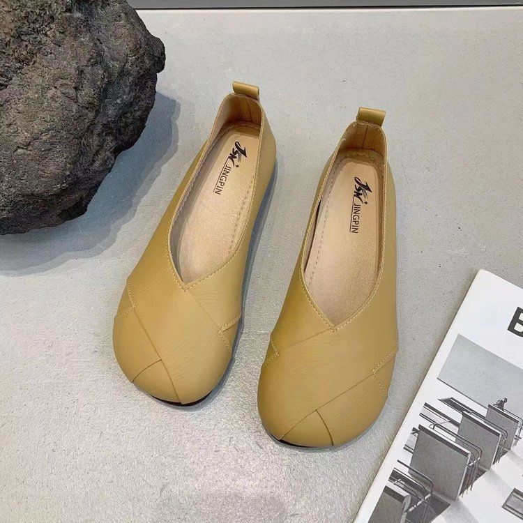 Soft-soled Single Shoes Women's Shallow Mouth Flat-soled Grandma Shoes With Skirts Doudou Shoes_vogvips.com