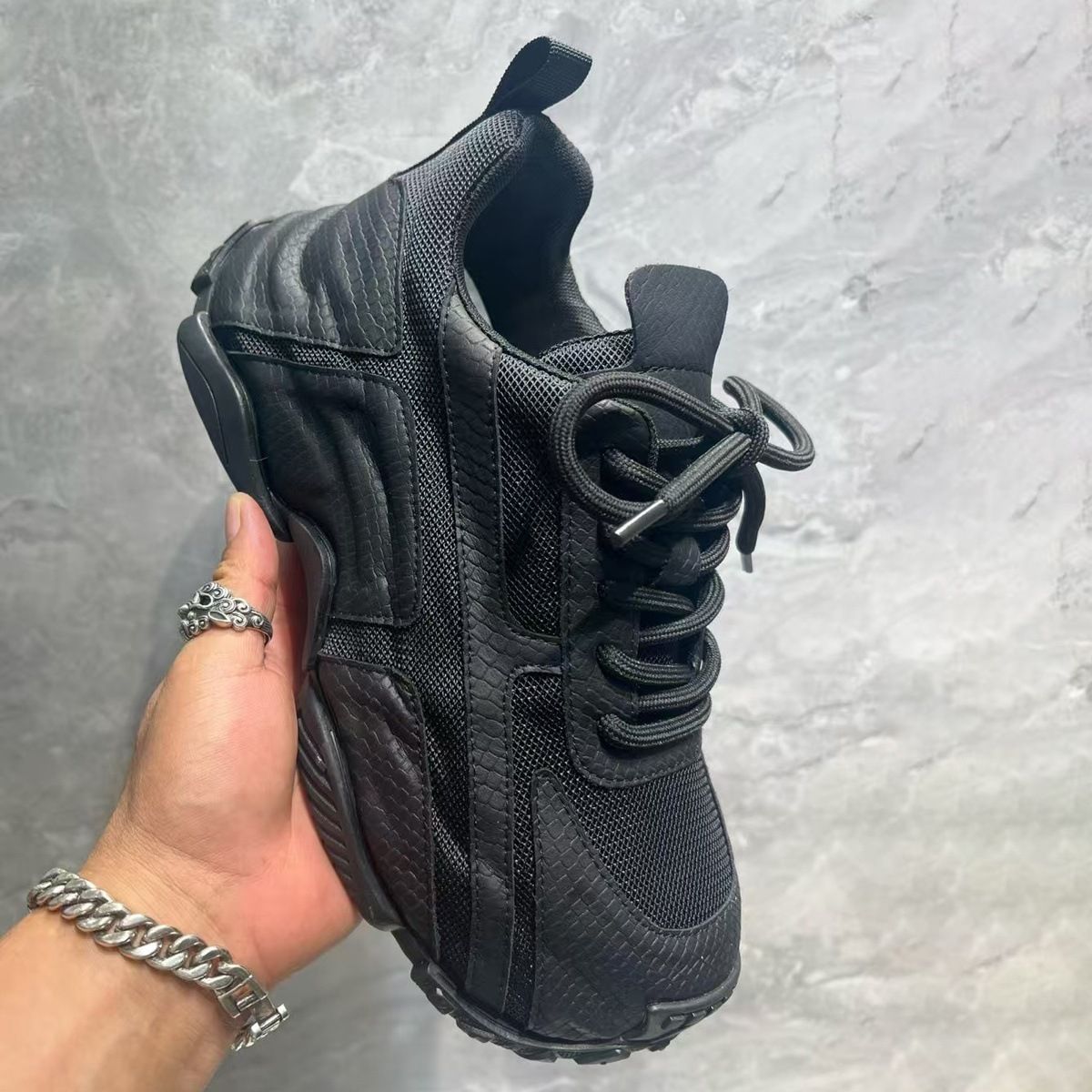 2025 Summer And Autumn New Dad Breathable Soft Non-Slip Thick Sole Height Increasing Men's Fashion Casual Shoes_vogvips.com