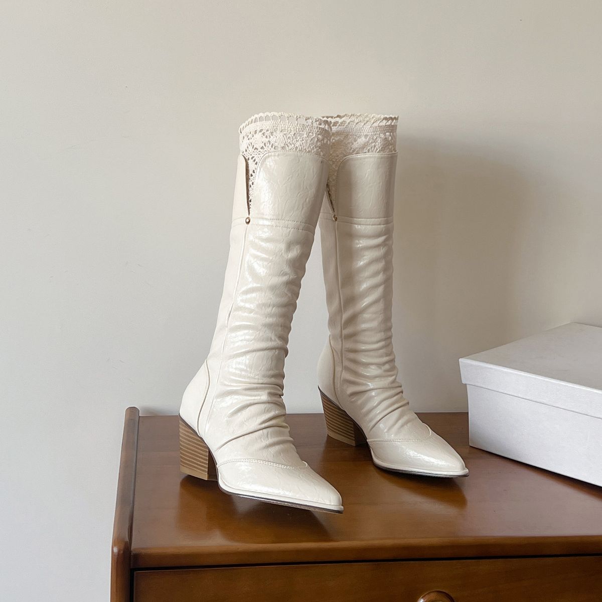 White Long For Women 2025 Autumn Winter New Thick Heel Pointed Toe Riding Lace Over-the-Knee High Boots_vogvips.com
