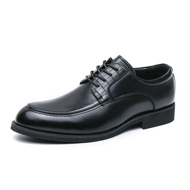 New Black And White Color-block Carved Brick Men's Shoes For Men's Business Leather British Derby Shoes Pointed Toe Banquet Wedding Leather Shoes_vogvips.com