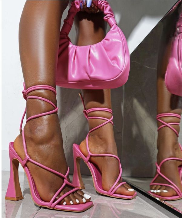 The Latest Internet Celebrity Of 2024 Summer High-heeled Sandals With Square Toe And Ankle Loop Straps, Shaped Heel Fashion Shoes_vogvips.com