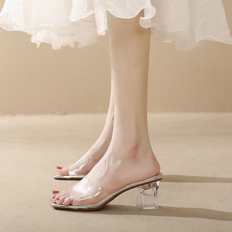 Wearing External Slippers New Summer Thick High Crystal Heels, Exposed Toes, Transparent Heels Women, Sandals, And Flip_vogvips.com