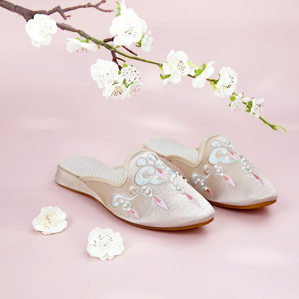 Women’s ShoesOld Cloth Shoes Slippers Autumn New Retro Home Versatile Comfortable Hand Embroidered Embroidered Shoes Shoes Women_vogvips.com