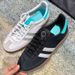 Black Suede White Stripe Retro Low Top Sneakers With Cyan Heel Detail_vogvips.com