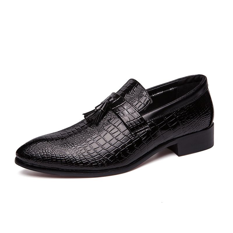 Euro Step Plus Size Hairstylist Tassel Leather Shoes Men's Fashion Pointed Toe British Crocodile Pattern Brogue Casual Loafers Men_vogvips.com