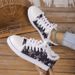 2026 New Women's Large Flat Graffiti Canvas Shoes European And American Ethnic Style Lazy Canvas Shoes Lightweight And Durable Board Shoes_vogvips.com