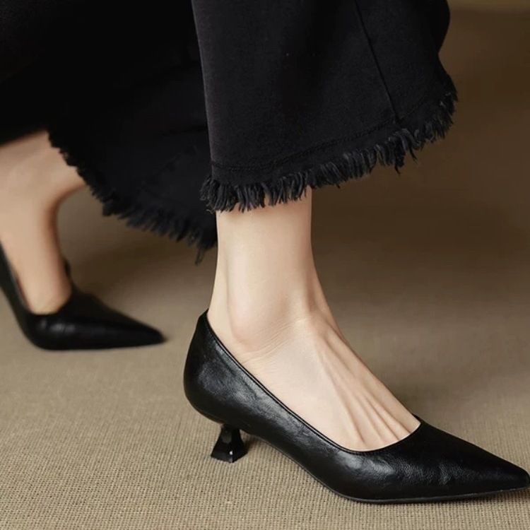 French Retro Wine-red Pointed-toe Shallow Toe Single Shoe Minimalist 6cm Small Heel High Heels For Women With Thin Heels_vogvips.com