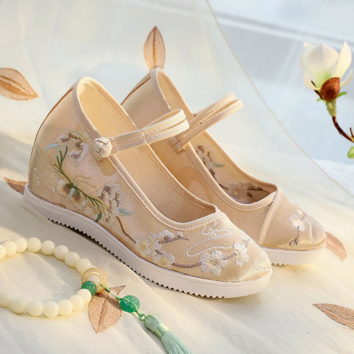 Women’s Shoes New Style Old Cloth Shoes With Round Toe For Women To Match With High Heels And Thick Soled Embroidered Shoes_vogvips.com