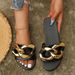 Metal Chain Bottomed Flip Flops For Women Wearing Oversized Flat Heeled Beach Sandals_vogvips.com