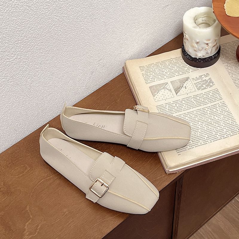Niche Flat-soled Single Shoes Women's Spring And Autumn Versatile Square Head Shallow Mouth Soft Leather Soft Sole Belt Buckle Doudou Shoes_vogvips.com