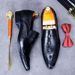 New men's shoes youth office cowhide leather shoes British crocodile print business dress slip-on A single shoe_vogvips.com