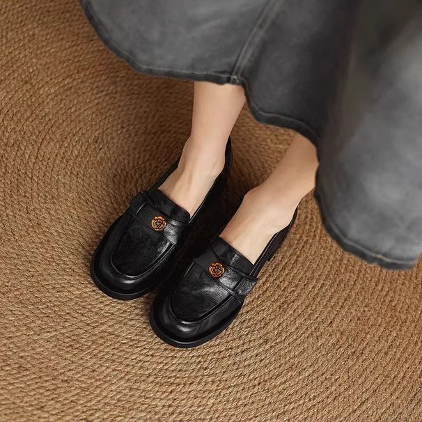 Soft Sheepskin Black High-Heeled Camellia Loafers 2025 Spring & Fall New British Style Slip-on Platform Shoes Women_vogvips.com