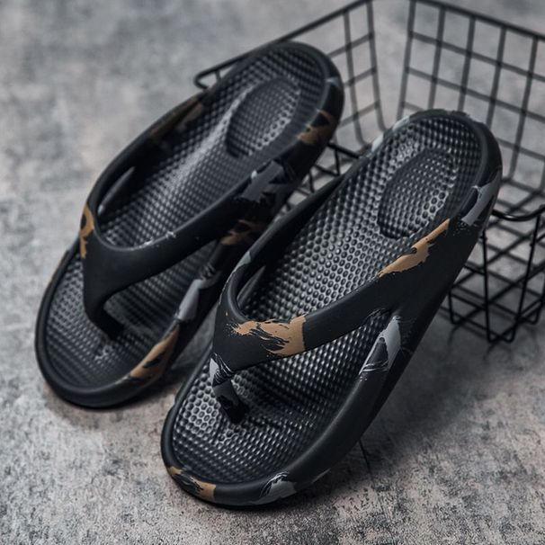 2026 New Plus Size Flip Flops Thick Soled Outdoor Beach Shoes Lightweight And Breathable Couple Clip On Sandals_vogvips.com