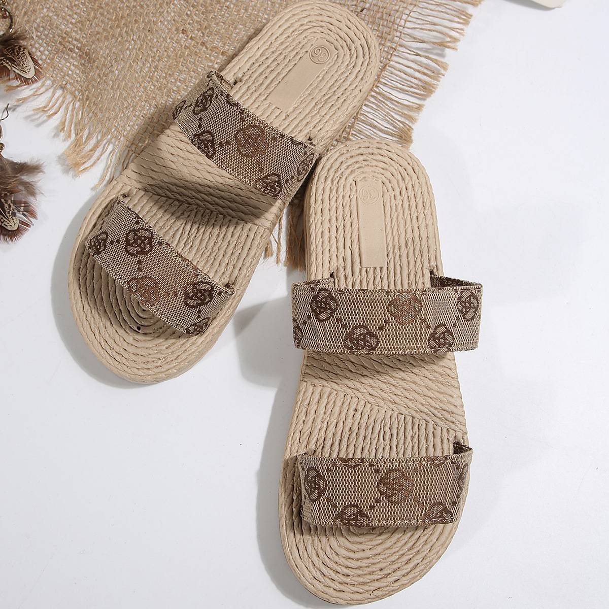 Vintage Large Size Woven Sandals Women Round Head Casual Slip-on Sandals_vogvips.com