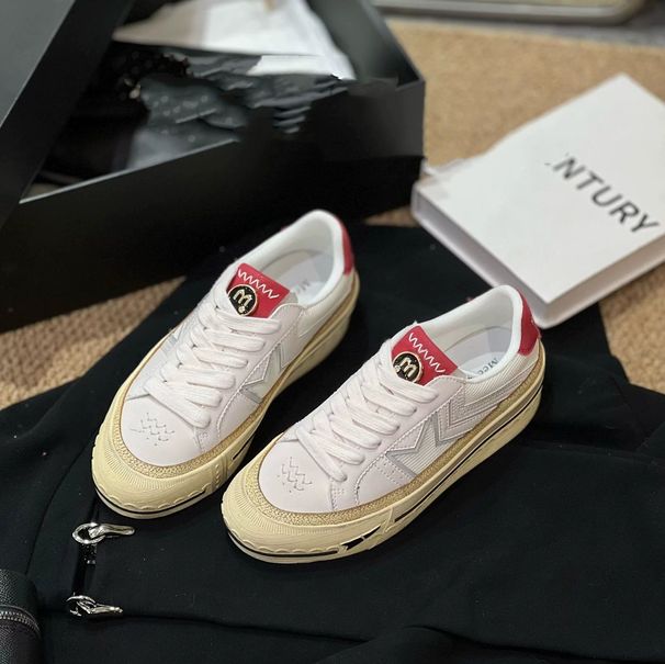 Thick-soled White Sneakers For Women, Casual And Versatile In Hong Kong Style, American Retro Distressed Tennis Dirty Board Shoes_vogvips.com
