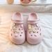 Cute Cartoon Smiling Cat Thick-Soled Clogs For Women, Summer 2025 New Model, Outdoor Niche Non-Slip Beach Sandals_vogvips.com