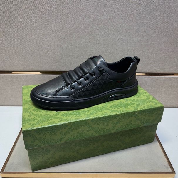2025 Luxury Spring New Men's Sports Trendy Versatile Breathable Casual White Shoes_vogvips.com