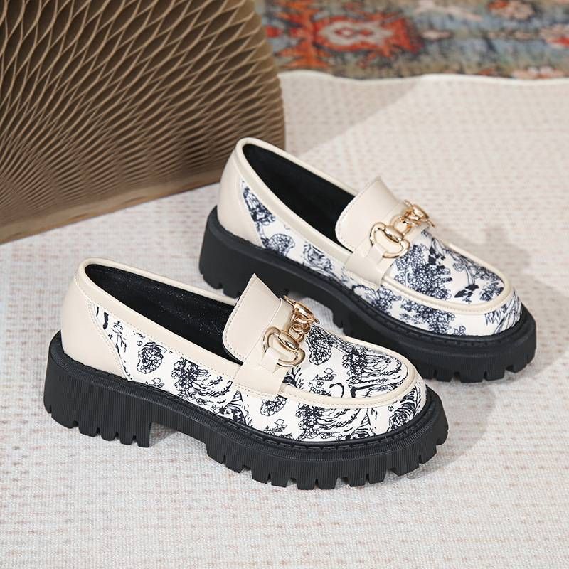 Women's Shoes New Large Size Height Enhancing Women's Shoes Versatile Platform Small Leather Shoes_vogvips.com