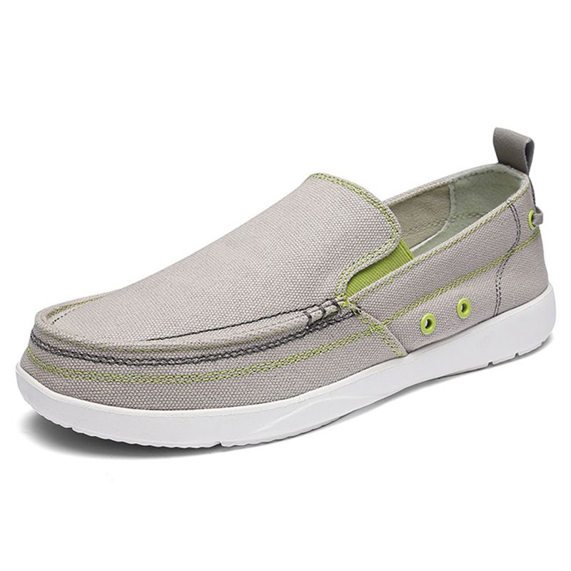 Canvas loafers Spring summer breathable men's casual shoes over feet_vogvips.com
