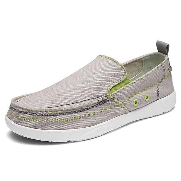 Canvas loafers Spring summer breathable men's casual shoes over feet_vogvips.com
