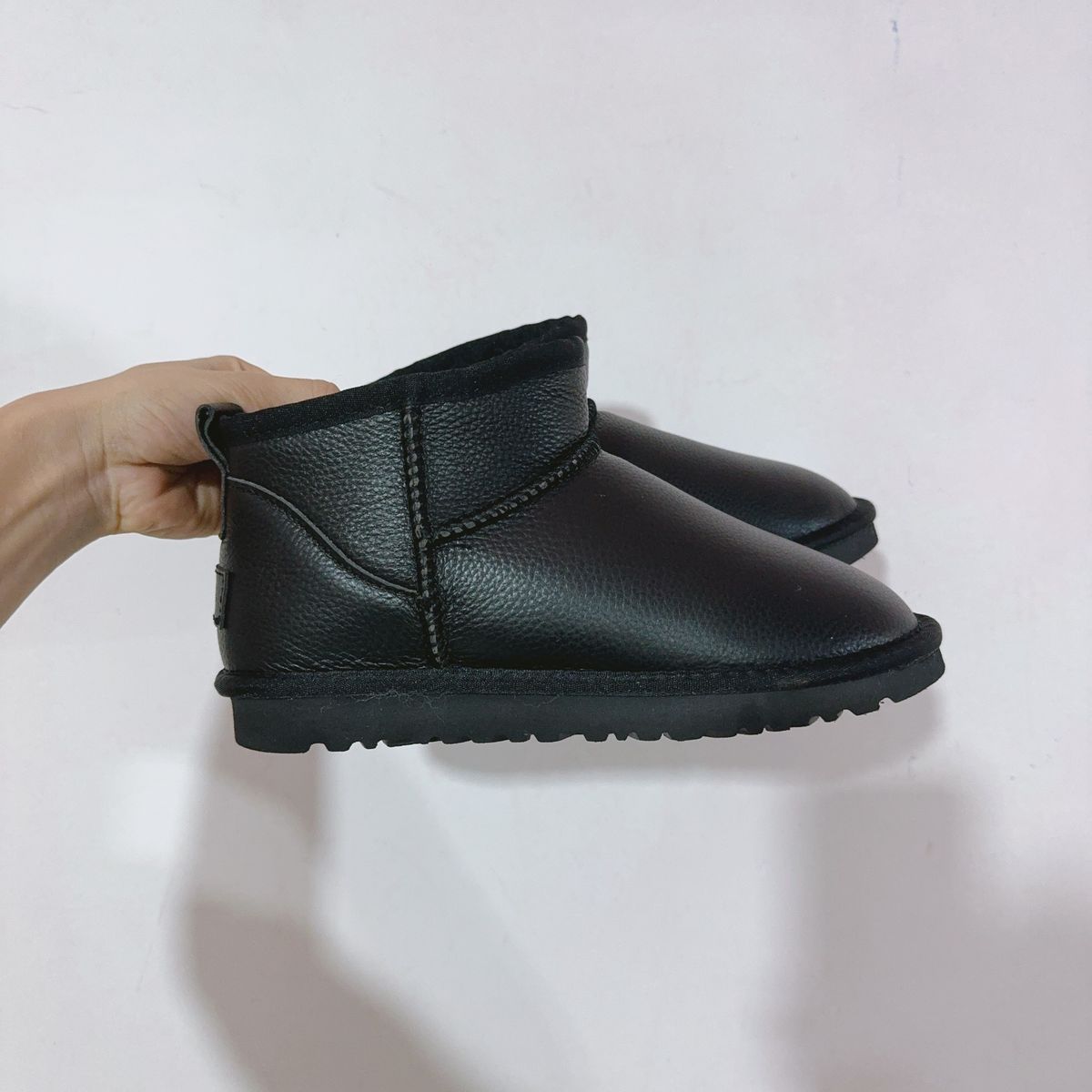 2025 Brand Women's Leather-top, Lightweight, And Warm Winter Boots – Perfect For Outdoor Wear._vogvips.com