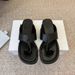 Summer 2026 Women's Genuine Leather Flip Flops Flat Sandals Fashionable Versatile Soft Sole Comfortable Outdoor Beach Slippers Red Black_vogvips.com