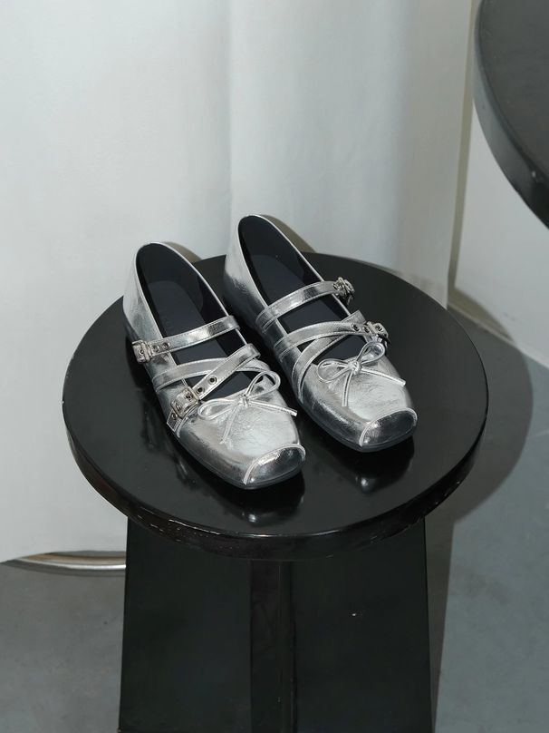 Spring Red Bowknot Small Shoes Women Spring And Summer Genuine Leather Retro Shallow Mouth Rivet Ballet Flats_vogvips.com