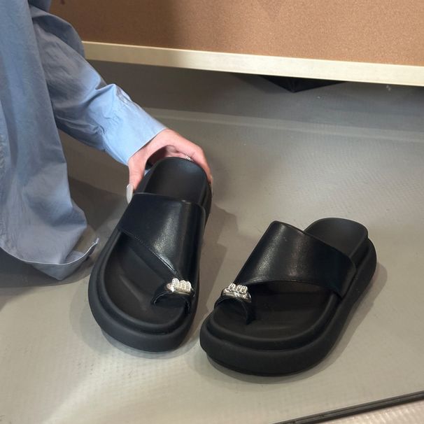 Thick-bottomed Set Of Toe Slippers For Women To Wear In The Summer Of 2026, New Fashion Sanya Vacation Beach Sandals_vogvips.com