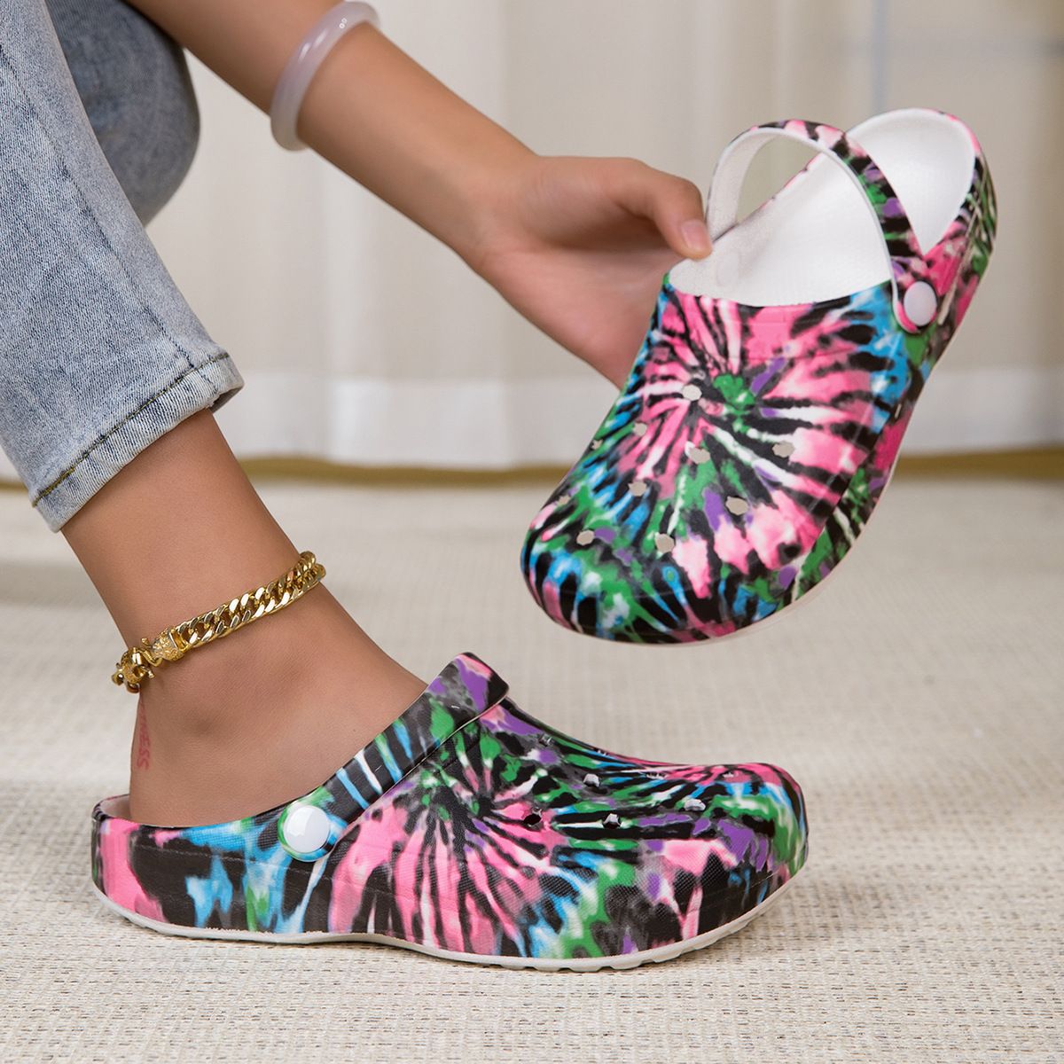 Women's Summer New Cute Strawberry Print Sandals Thick Sole Non-Slip Beach Wearable Closed Toe Shoes_vogvips.com