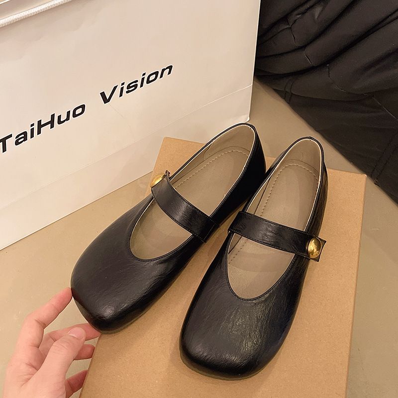 Spring Retro Versatile Round Head Flat-soled Single Shoes Soft Leather Comfortable Versatile One-word Belt Women's Shoes_vogvips.com