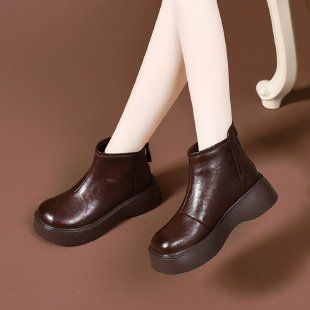 Women's Short Boots 2026 Autumn/Winter New Round Scalp Boken Shoes For Height Increase_vogvips.com