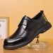 Casual men's leather soft soled dad shoes_vogvips.com