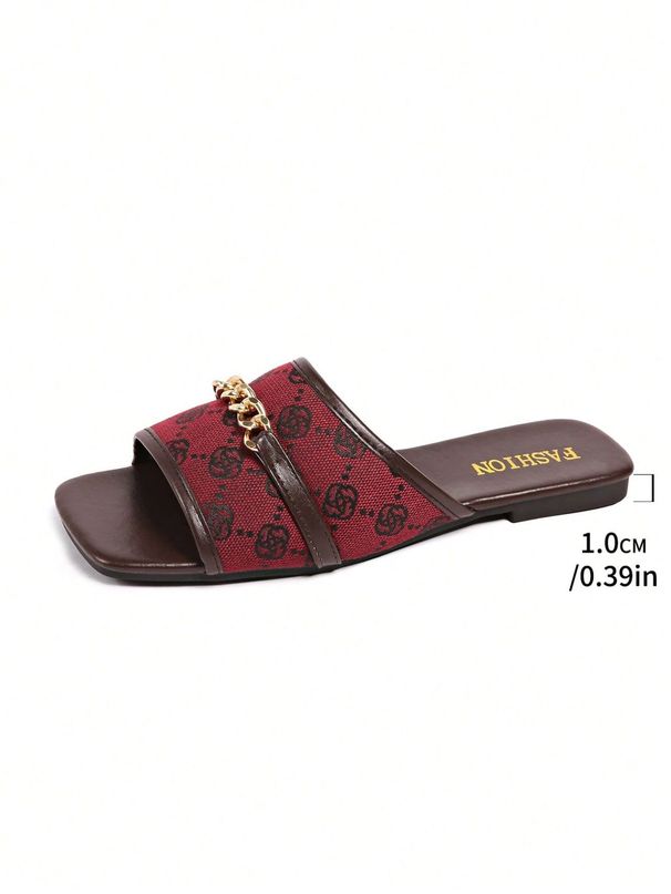 2026s New Women's Plus Size 36 43 Flat With Metal Chain Buckle Print Design Square Open Toe Outdoor Beach Slippers Free_vogvips.com