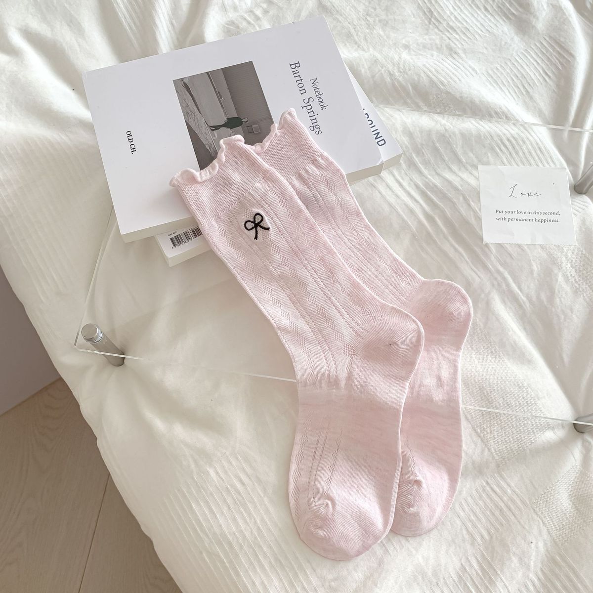 Women's Sweet Lace-Trimmed Crew Socks – Bow Embroidery & Diamond Mesh Design – Soft Cotton & Breathable Fit – Casual & Feminine Style_vogvips.com