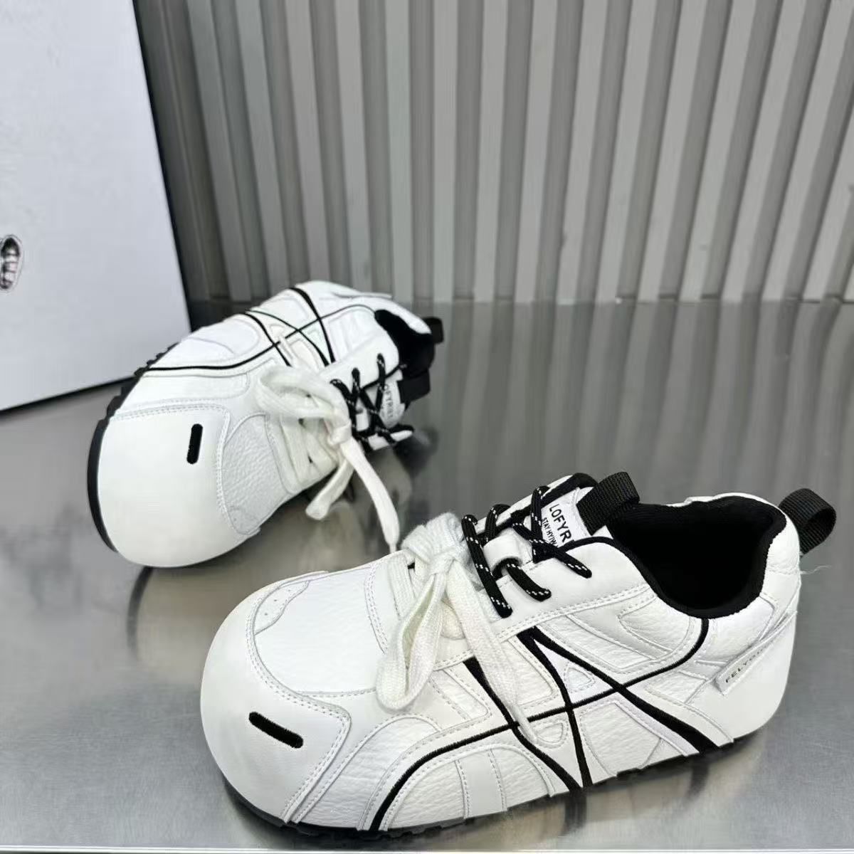 STRIDEO Thick-soled Red Outdoor Ugly Forrest Gump Shoes Women's Spring 2026 New Casual Little White Shoes Soft-soled Sports Women's Shoes_vogvips.com