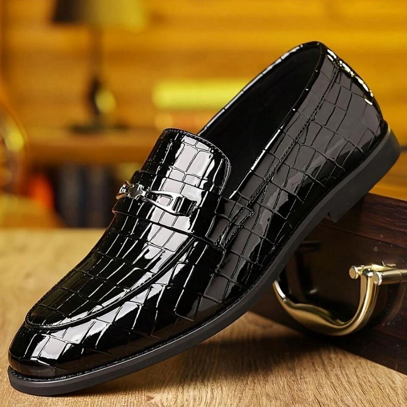 Large Size 48 Leather Breathable Sleeve Feet Loafers British Style Pointed Wedding Shoes_vogvips.com