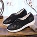 Men's Korean Version Social Embroidered Bean Shoes, Lazy People Trendy Sail Flat Bottomed Cloth Shoes_vogvips.com