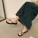 Trendy Black Beach Soft Sole Sandals For Women Summer 2025 New Style Flip-Flops High-End Non-Slip Outdoor Slippers_vogvips.com