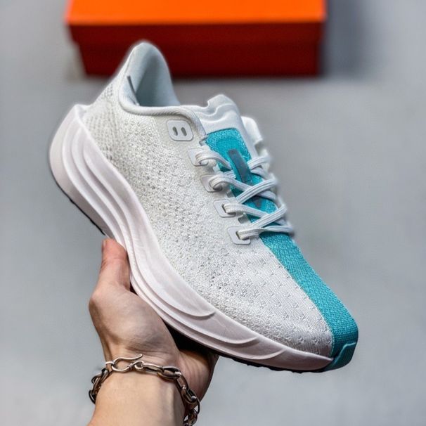 1 Correct New Low-top Color-blocking Breathable Lightweight Unisex Casual Running Shoes_vogvips.com