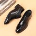 New brogues men's leather retro carved men's shoes_vogvips.com