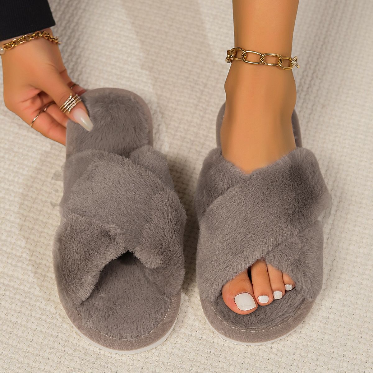 Cross Spring And Autumn Home Non-Slip Flat Couple Style Fashion Simple Open Toe Furry Slippers_vogvips.com