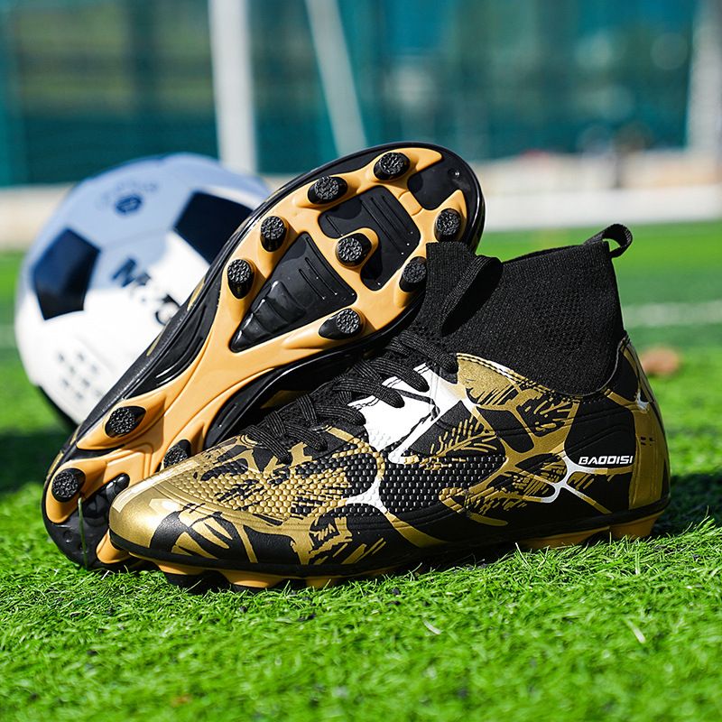 Soccer Shoes Men's and women's high top sneakers grass non-slip broken spike training shoes primary school growth spike sneakers_vogvips.com