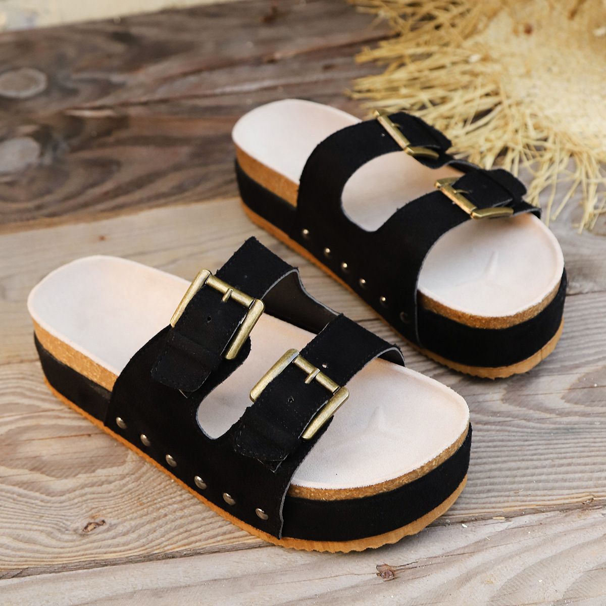 Women's Shoes Large Size Thick Bottom Rivet Sandals Metal Buckle Beach Women's Shoes Shoes_vogvips.com