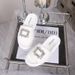 New Style Flat Bottom Fashionable Sandals For Women Diamond Buckle Lightweight Shoes Style Stepping Shit Shoes Shipping_vogvips.com