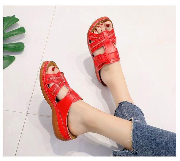 2026 New Hot Selling Women's Shoes Sandals Fashion European And American Retro Solid Color Thick Soled Slippers_vogvips.com