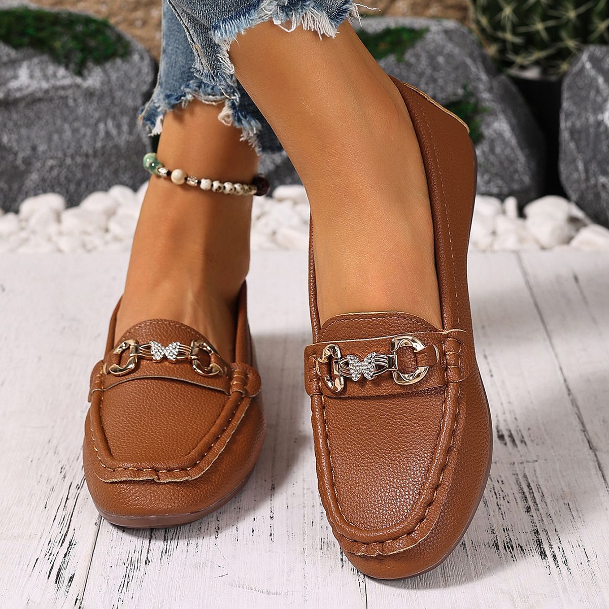Plus Size Women's Loafers With Metal Accents Slip-On Comfort Flats Lightweight Soft Sole Casual Shoes For Everyday Wear_vogvips.com